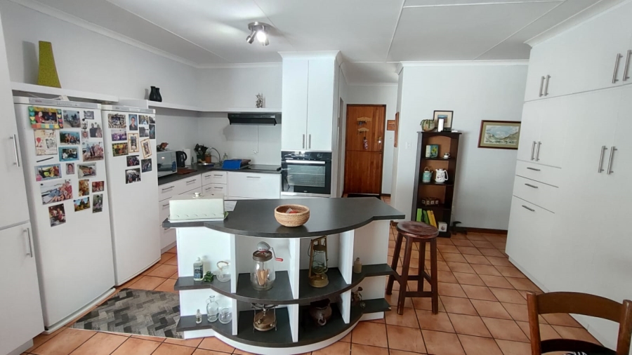 3 Bedroom Property for Sale in Stilbaai Wes Western Cape